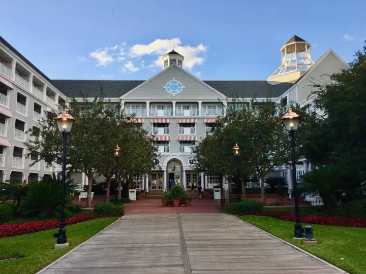 Complete Guide to Disney’s Yacht Club Resort (w/ review)