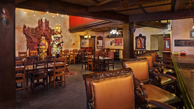 Pros and Cons for All Animal Kingdom Restaurants - Yak and Yeti Restaurant (dinner)